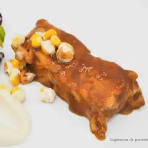 un plato utilizando como ingrediente el aglutinador