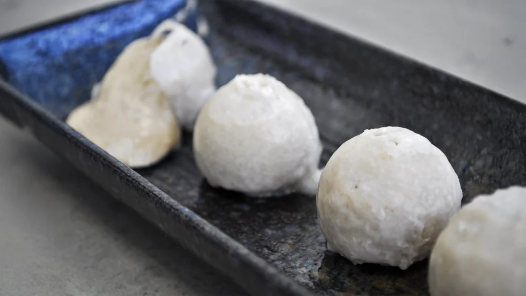 Bombon salado de foie y cacao