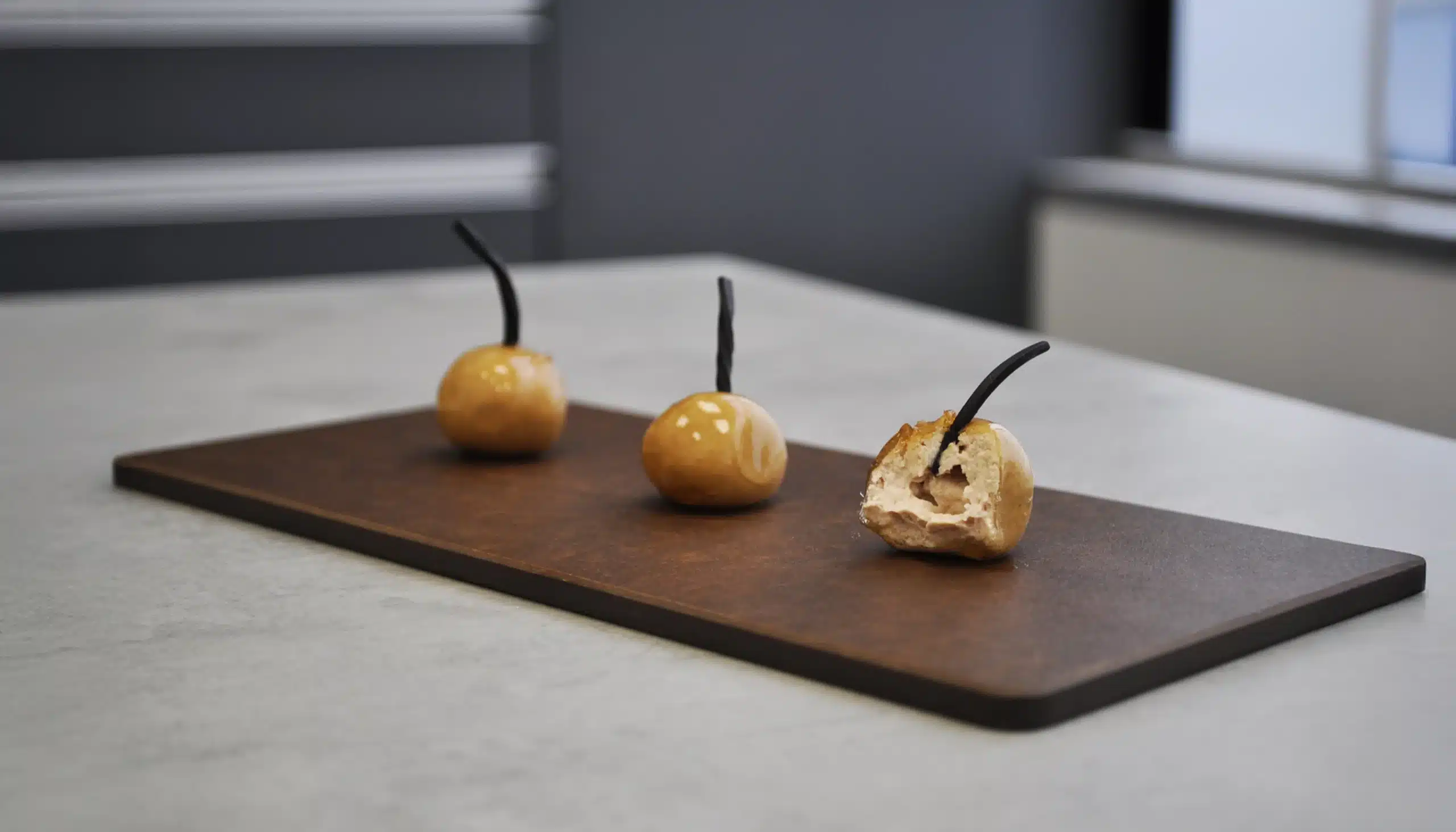 Snack de foie y vermut, un aperitivo de cocina molecular